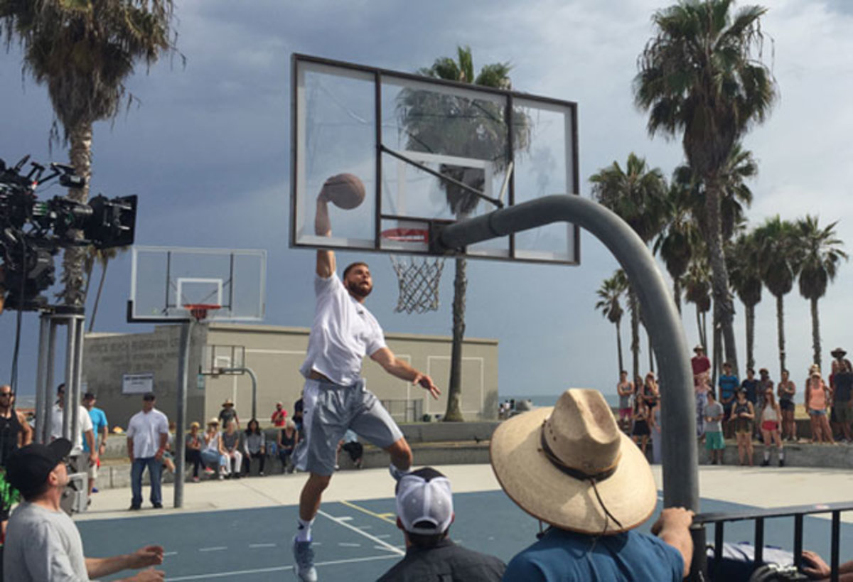 blake-griffin-venice-dunk.jpg